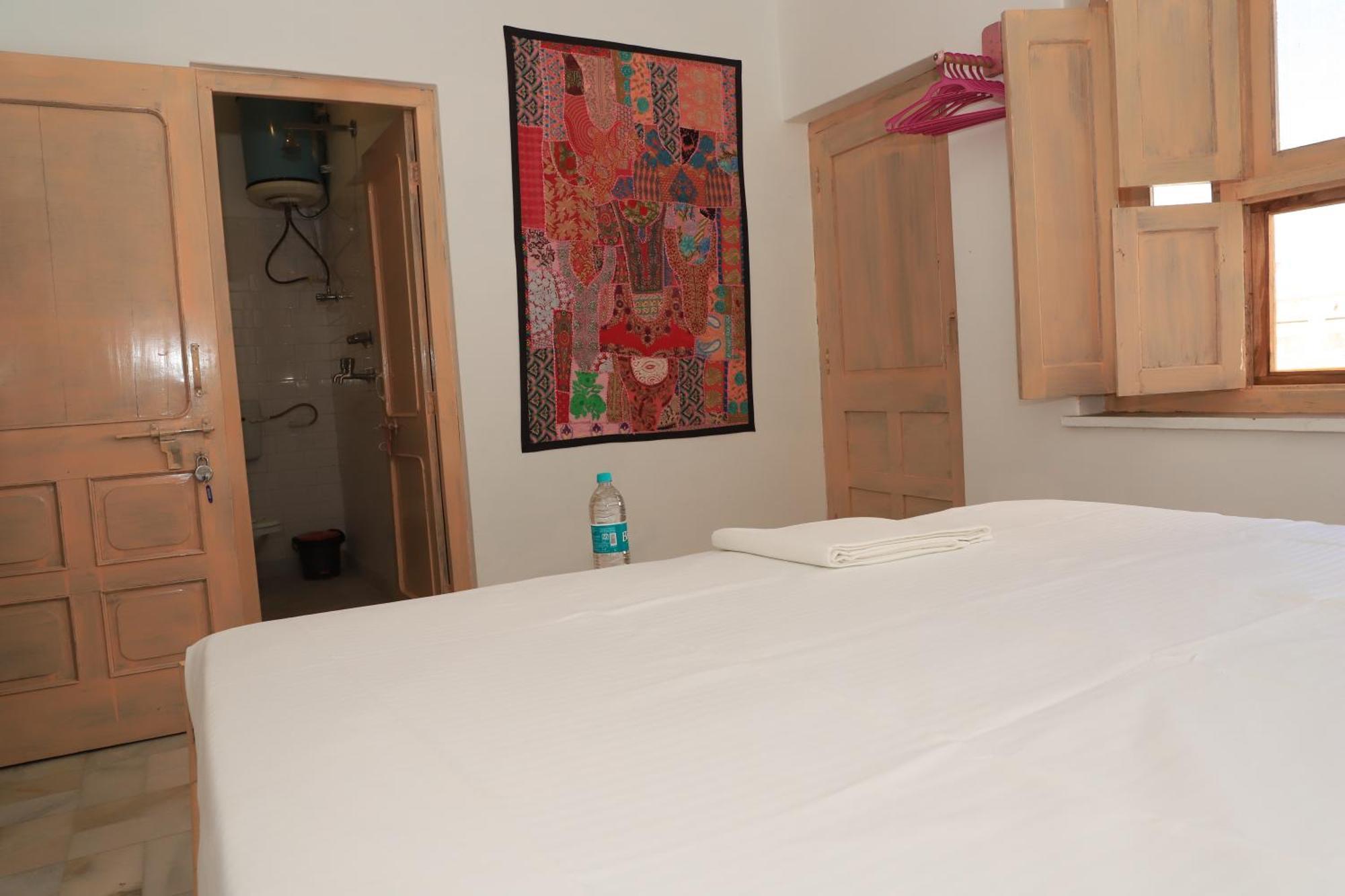 The Brahma Space Pushkar Bilik gambar