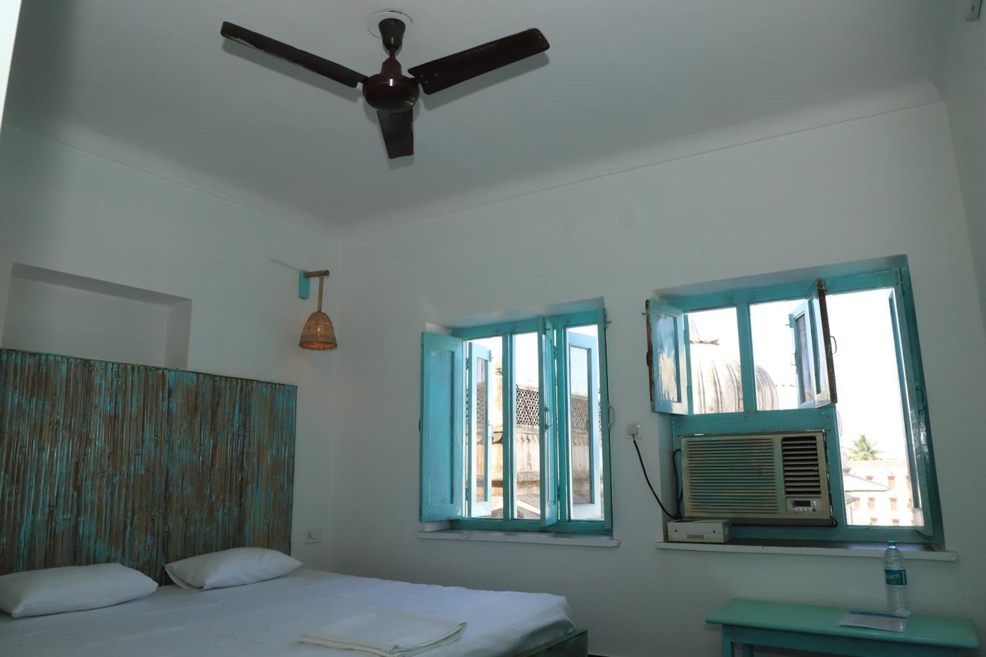 The Brahma Space Pushkar Bilik gambar